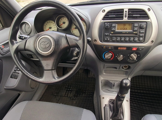 Toyota RAV4 cena 30500 przebieg: 122645, rok produkcji 2003 z Grudziądz małe 301